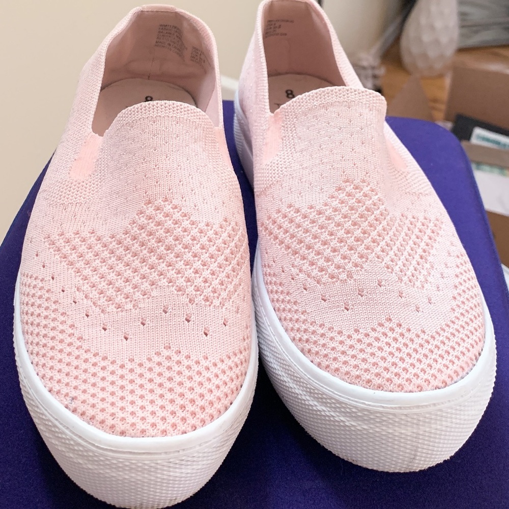 Memory Foam pink sneakers